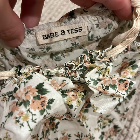Like new! Babe and Tess bubble romper. Darling! Worn once. - Picture 2 of 3